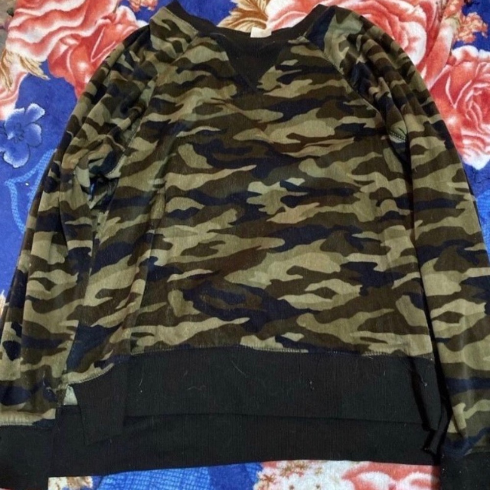 Camouflage sweatshirt